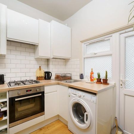 Gorgeous Apartment Wood Green ปาร์มเมอร์กรีน ภายนอก รูปภาพ