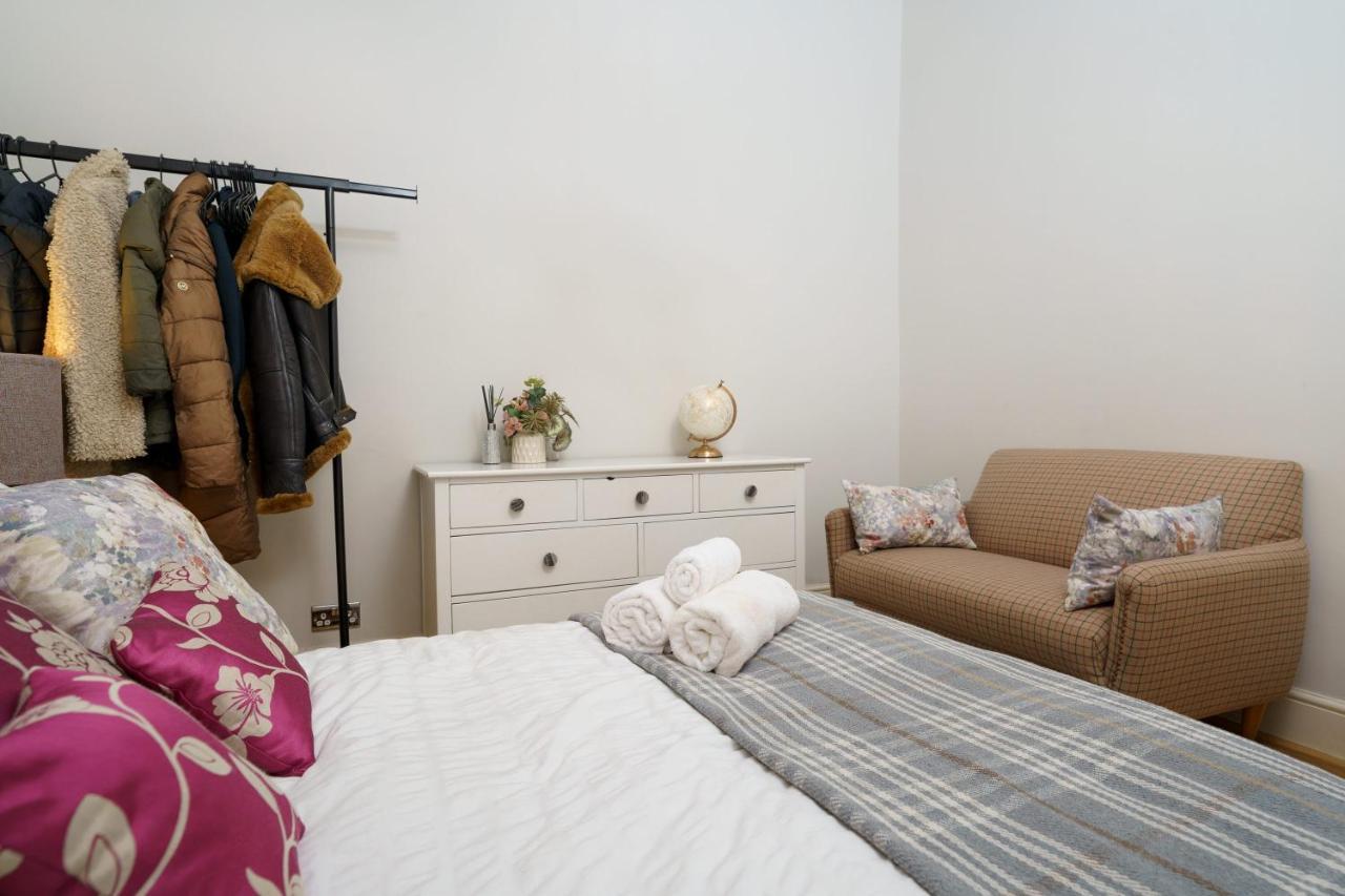 Gorgeous Apartment Wood Green ปาร์มเมอร์กรีน ภายนอก รูปภาพ
